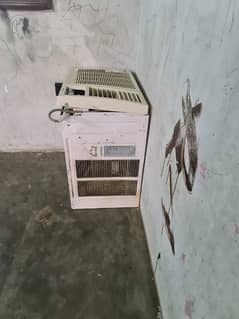 windows ac 1.5  good condition