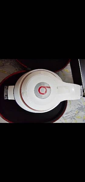 Beats studio wireless headphones 4