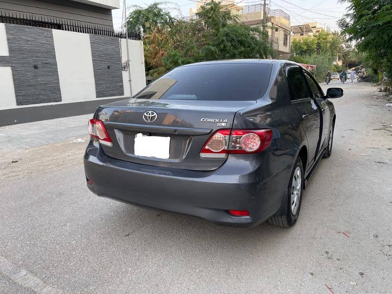 Toyota Corolla GLI 2011 4