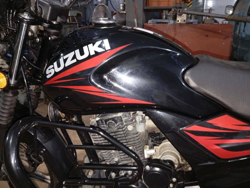 Suzuki GR-150 4