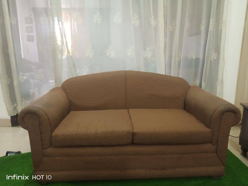 4 seater Sofa for sale 1