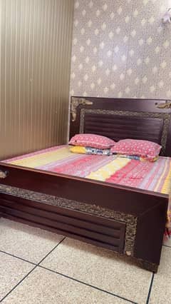 Bed with 2 sidetables and dressing table with LED light