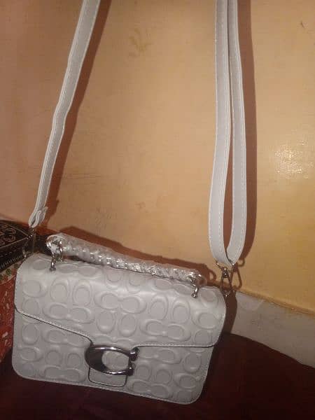 hand bags women a1 condition 4