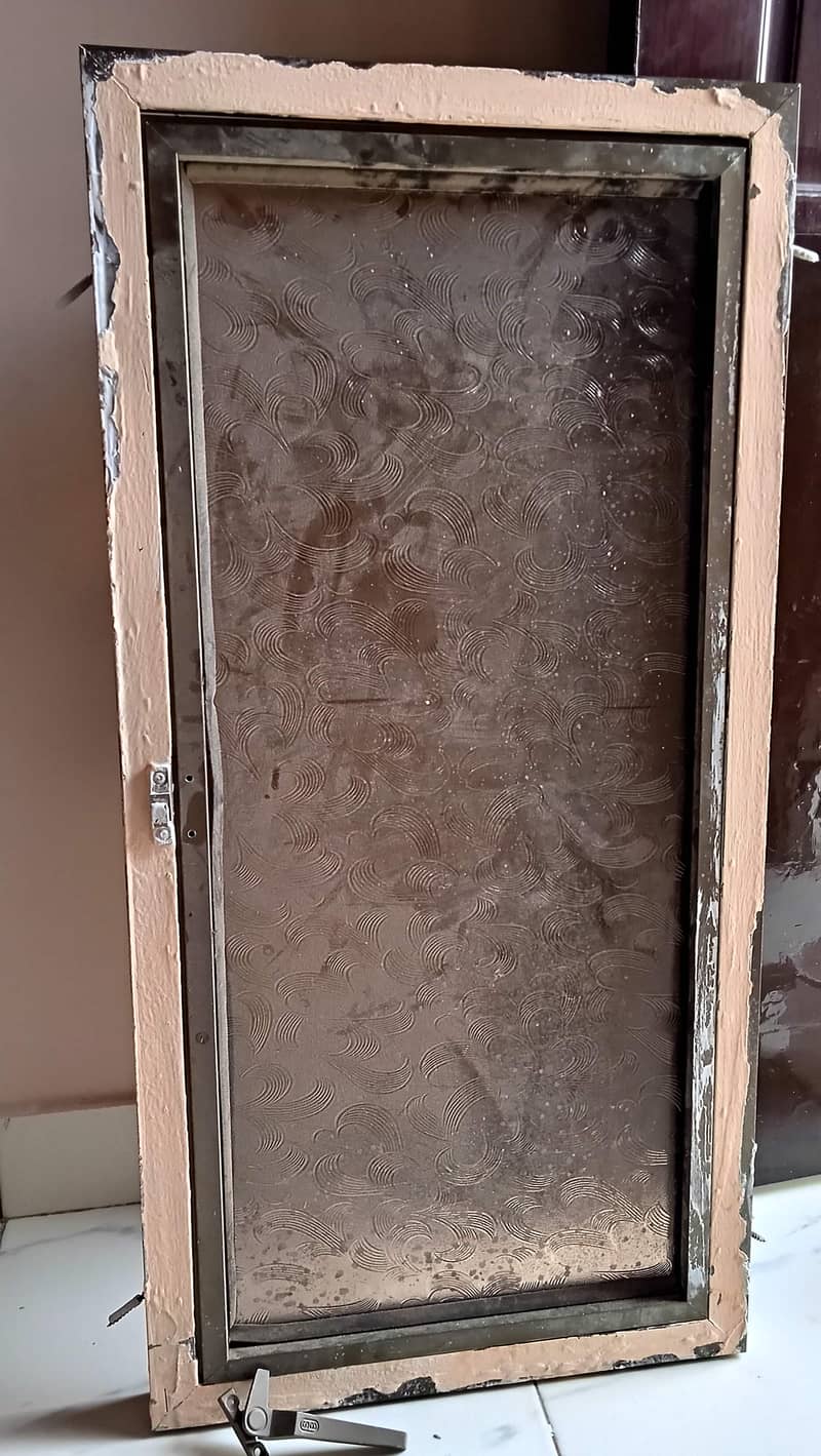 Aluminium Window near 1 by 3 feet 0