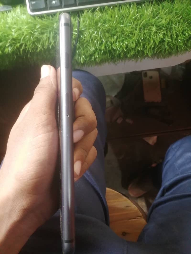 I phone 8 plus non pta 10 by 10 condition 2