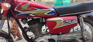 Honda 125 color red for sale