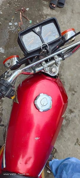 Honda 125 color red for sale 1