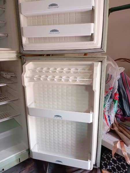 Dowlance refrigerator 3