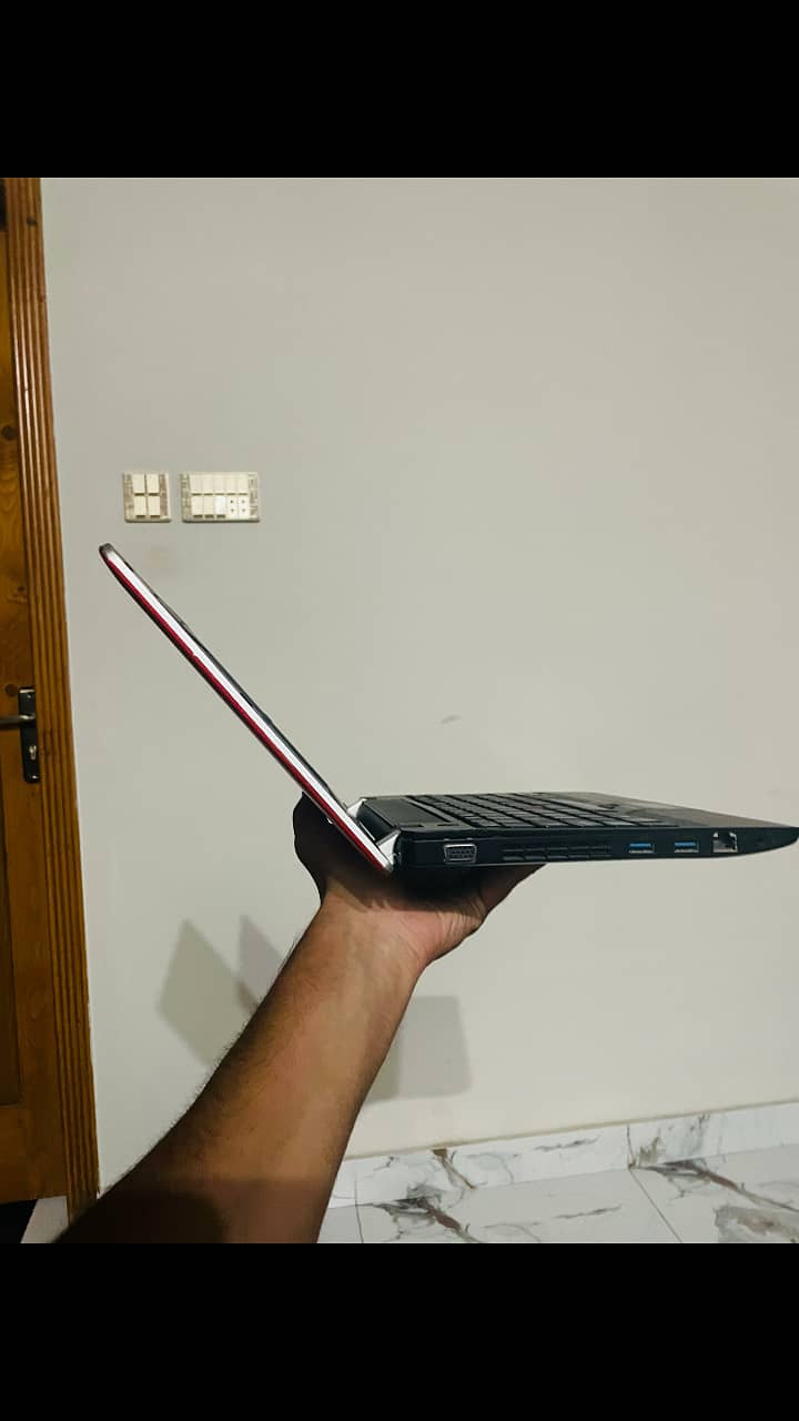 Lenovo ThinkPad E130 3