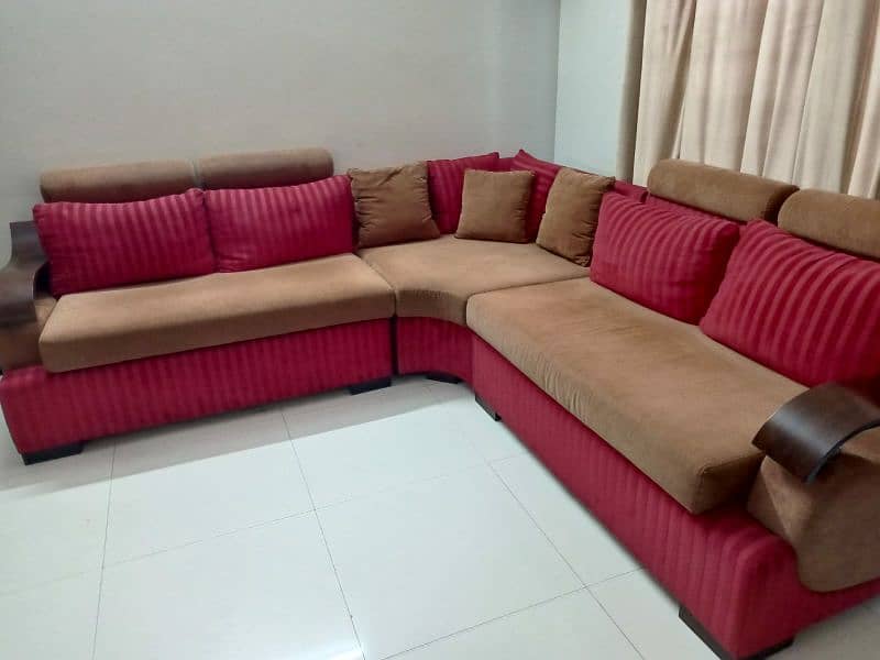 L TYPE SOFA SET AVAILABLE FOR SALl IN ISLAMABAD (16 FEET) 1