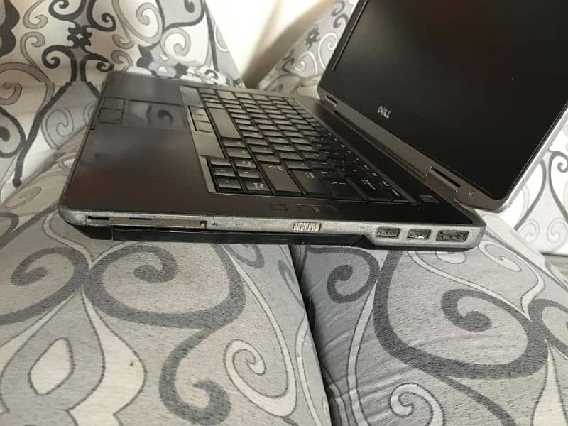 Dell latitude e6430 i5 3rd Gen 2