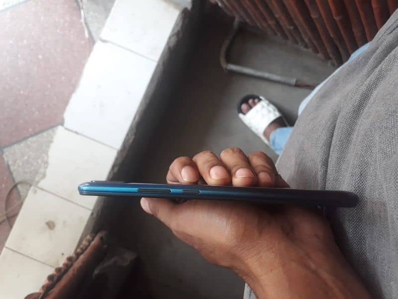 infinix hot 8 lite 2/32 urgent sale 2