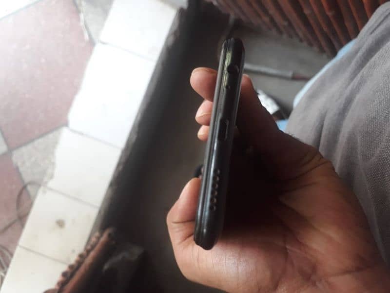 infinix hot 8 lite 2/32 urgent sale 4