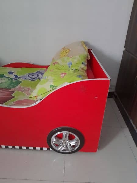 car shape single bed availble for sale 1