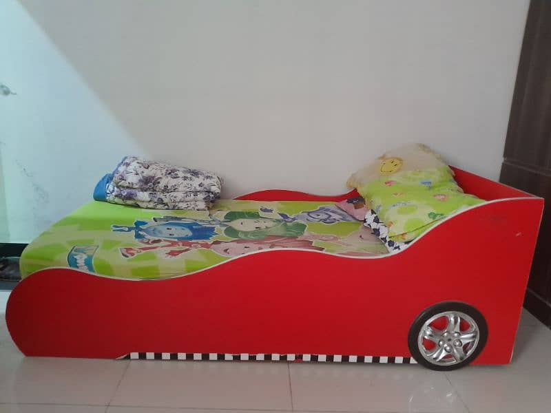 car shape single bed availble for sale 4