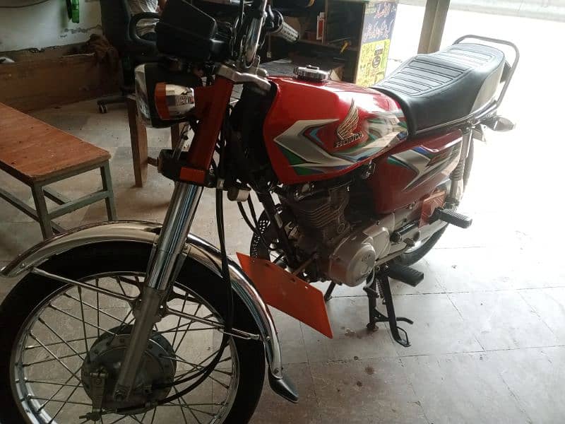 Honda CG125 2023 3