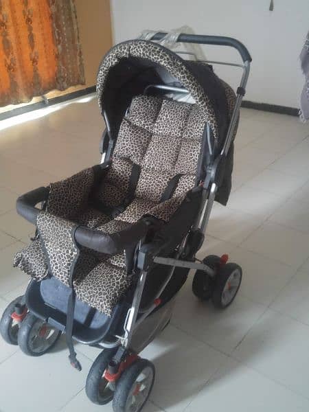 baby pram in new condition 1