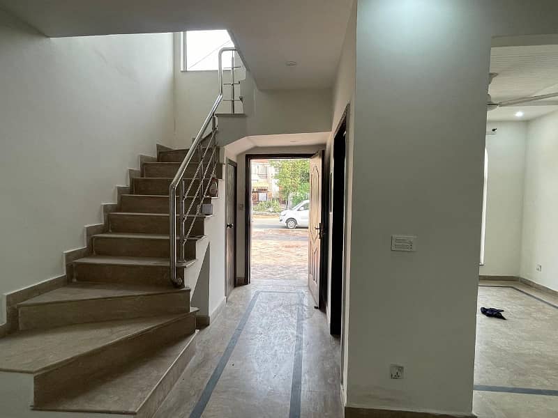 6 marla house for sale in paragon city lahore 15