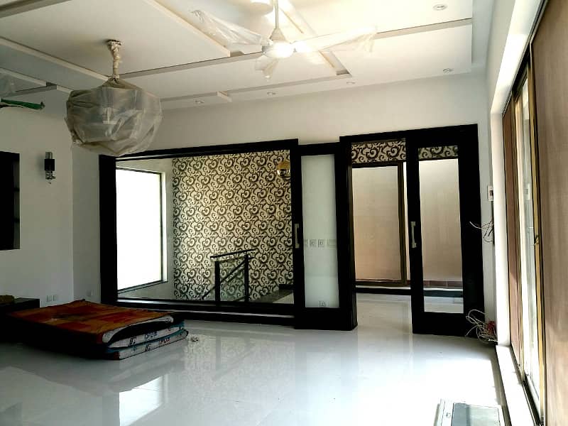 01 Kanal Like Brand New Bungalow Upper Portion for rent in DHA Phase-5 near to park 5