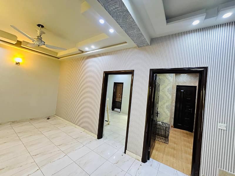 5 marla house for sale in paragon city lahore 8