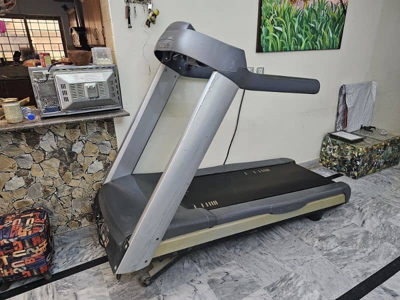 Precor USA 956i. 3