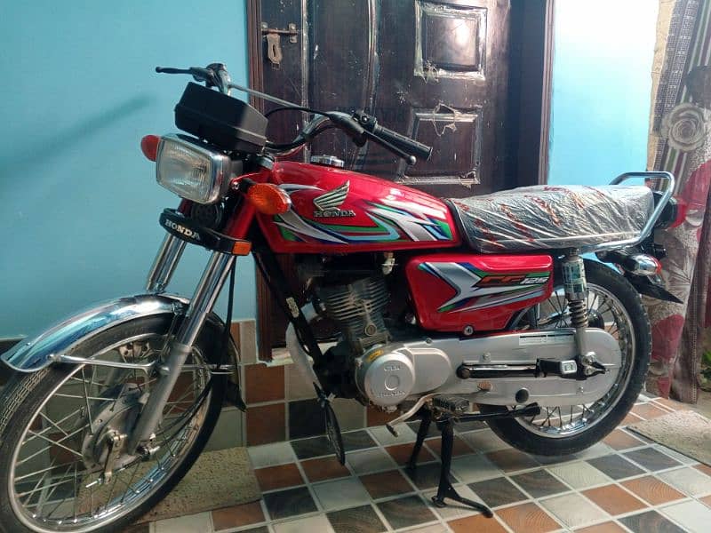 Honda125 Model 2022 Hyderabad number ha urgent sell 3