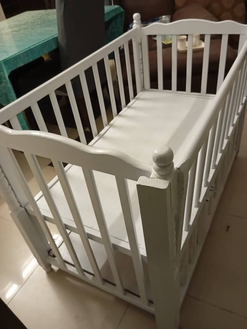 Baby cot 1