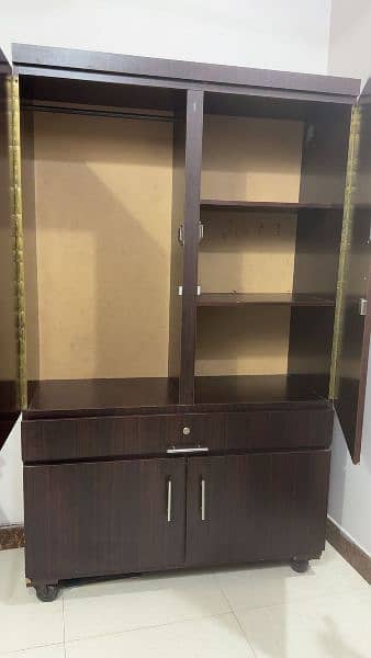 Stylish Wardrobe / cupboard for Sale | Spacious & Modern Design 1