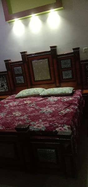 Complete bed room set with neet & clean condition 1