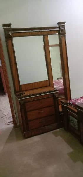 Complete bed room set with neet & clean condition 2