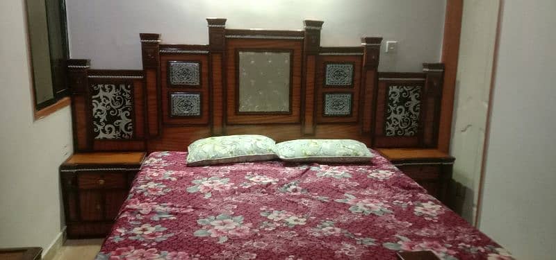 Complete bed room set with neet & clean condition 3