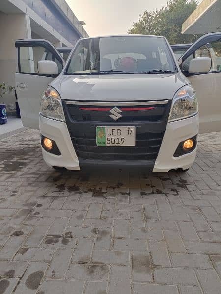 Suzuki Wagon R 2017 1