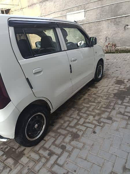 Suzuki Wagon R 2017 11