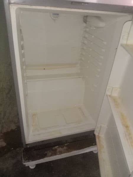 Haier fridge King Size 10/9 5