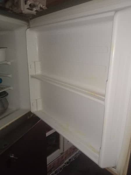 Haier fridge King Size 10/9 6