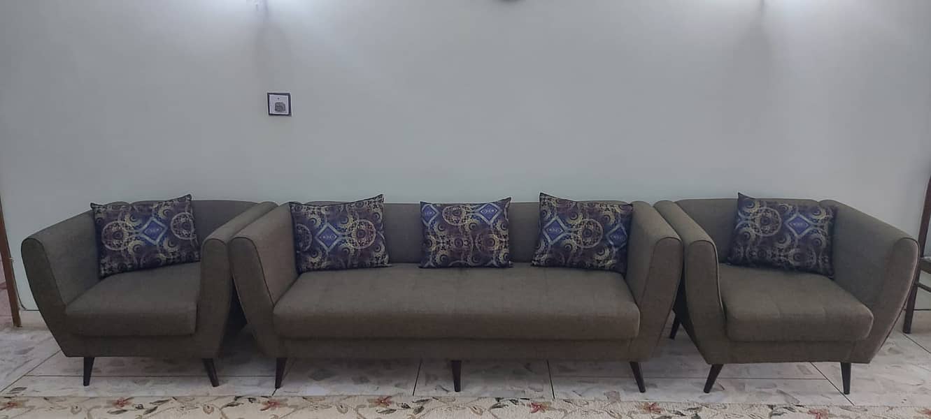 5 Seater Sofa Set - Like New 0