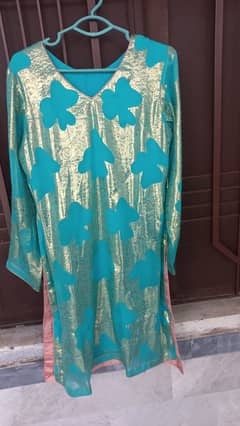 ⁸Brand : Saleem Fabrics. Size : Small 0