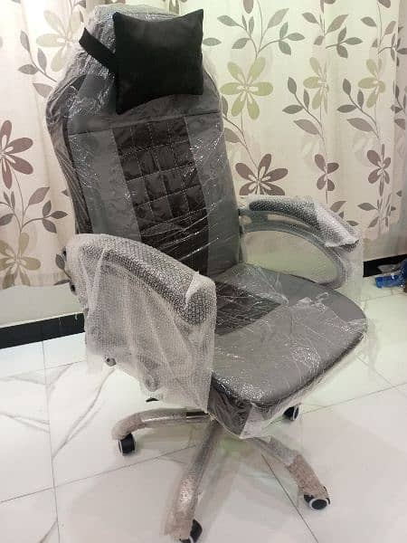 New (Unused) gaming chair . 1