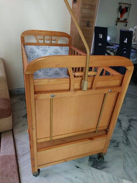 Baby Cot / swing for sale 5