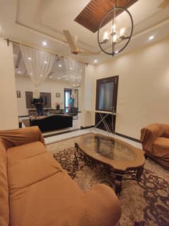 10 Marla Luxury Fully Furnished Lower Portion For Rent (Short And Long Term) In Bahria Town Lahore