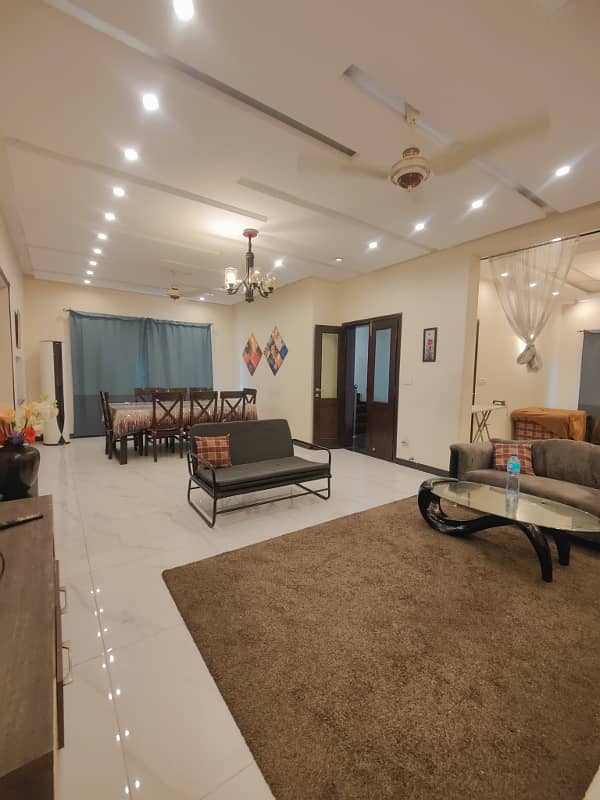 10 Marla Luxury Fully Furnished Lower Portion For Rent (Short And Long Term) In Bahria Town Lahore 1