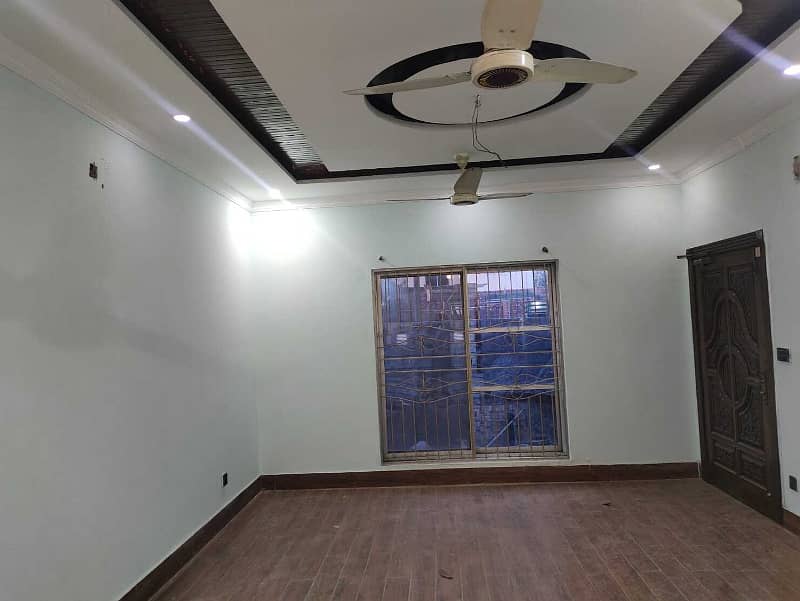 12 Marla Upper portion Is Avaliable For Rent In Chambeli Block Bahria Town Lahore 4