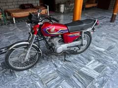 Honda CG 125 model 2017 for urgent sale