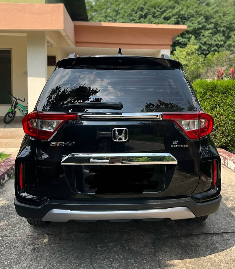 Honda BR-V 2022 I-VTEC s Facelifted version 1