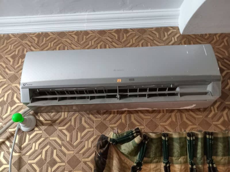 Gree Ac 1.5 G10 inverter 2