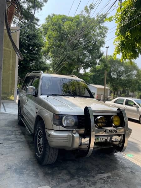 Mitsubishi Pajero 1993 2