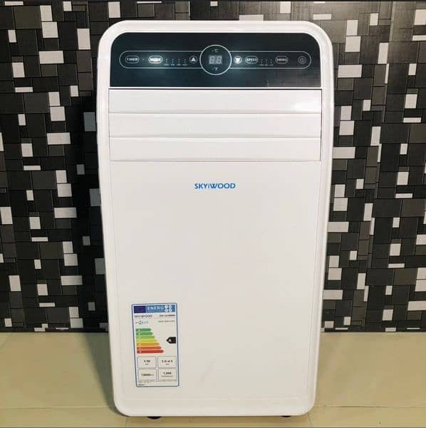 Brand new 1 Ton Portable Inverter ac 4