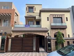 10 Marla Used Spanish Style House is for Sale in Jasmine Block Bahria Town Lahore 0