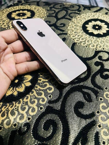 Iphone XS 64 GB Non PTA 6