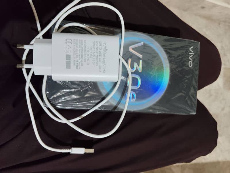 vivo v30e 5g 256GB / 8GB  condition 10/10 6